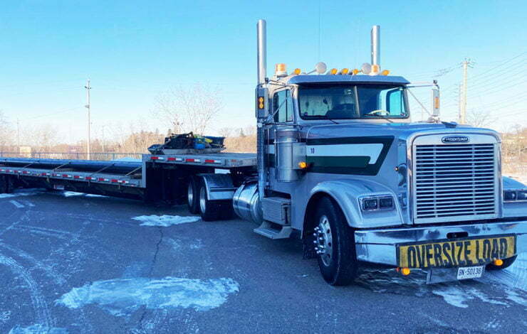 Floatr truck with an oversized load